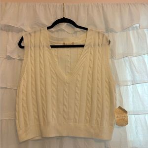 Large brand new cropped altar’d state sweater vest